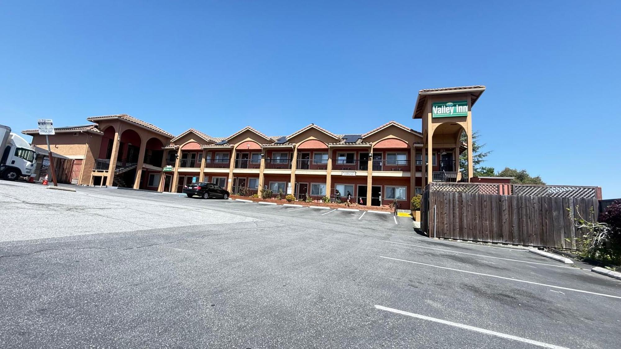 Valley Inn Watsonville Buitenkant foto